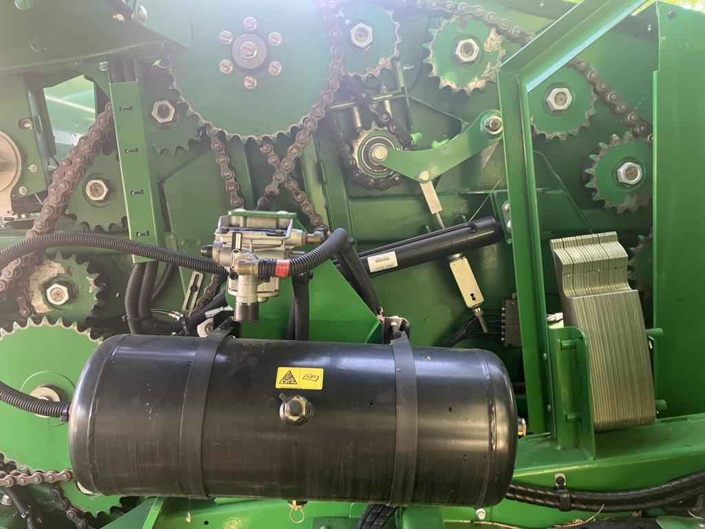 Hay and forage equipment John Deere FESTKAMMER-KOMBIPRESSE C441R: picture 11