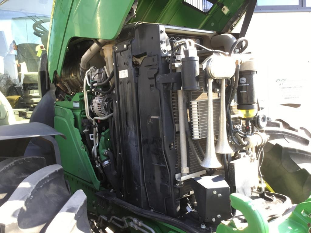 John Deere TRAKTOR 6155R - Farm tractor: picture 3 John Deere TRAKTOR 6155R - Farm tractor: picture 3