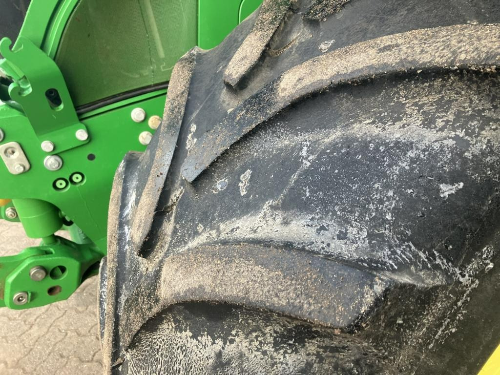 John Deere TRAKTOR 6175R - Farm tractor: picture 2 John Deere TRAKTOR 6175R - Farm tractor: picture 2