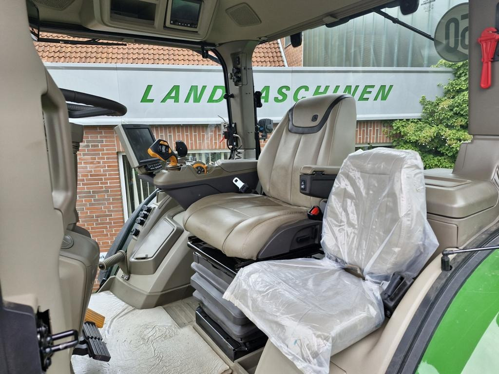 New Farm tractor John Deere TRAKTOR 7R350: picture 16