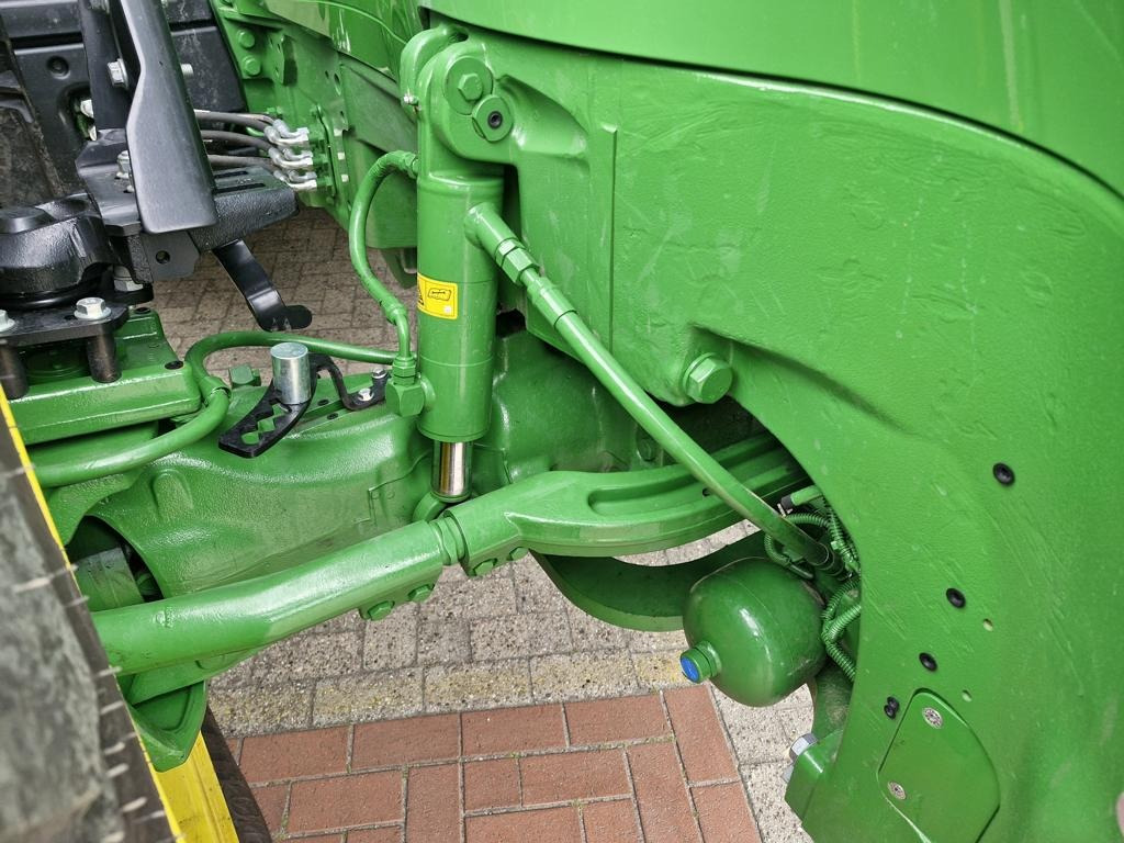 New Farm tractor John Deere TRAKTOR 7R350: picture 8