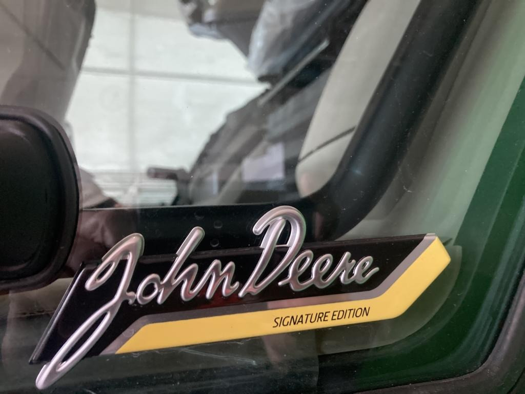 John Deere TRAKTOR 8R370 - Farm tractor: picture 2 John Deere TRAKTOR 8R370 - Farm tractor: picture 2