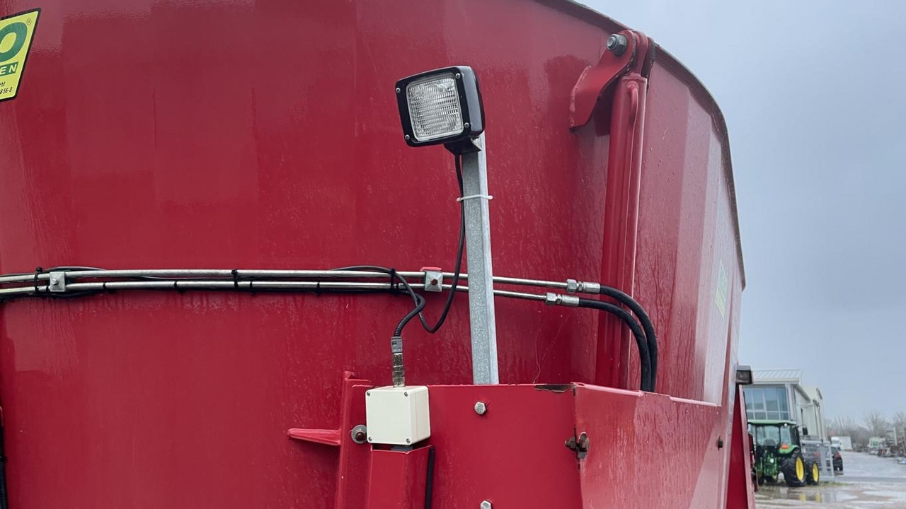 Mayer VM-16 SELBSTFAHRER - Forage mixer wagon: picture 3 Mayer VM-16 SELBSTFAHRER - Forage mixer wagon: picture 3