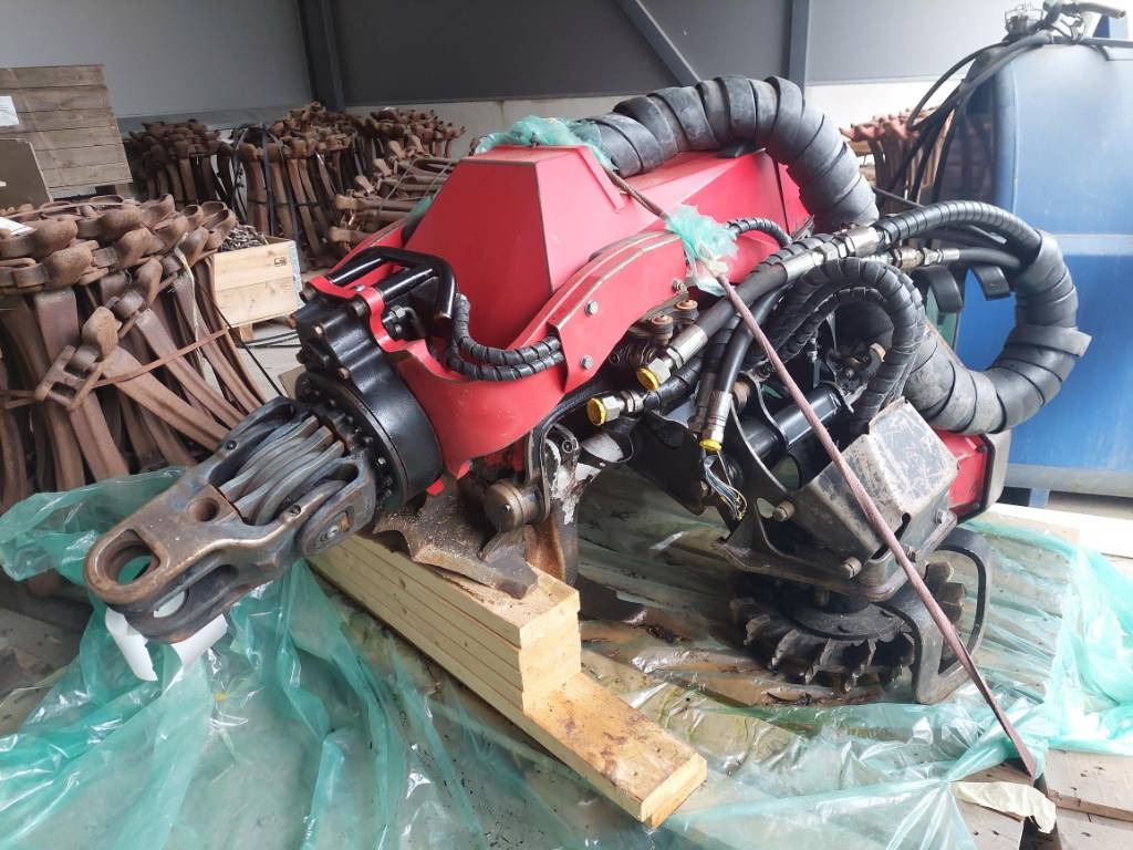 Komatsu 365.1 - Felling head: picture 1 Komatsu 365.1 - Felling head: picture 1