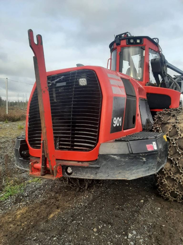 Komatsu 901 - Forestry harvester: picture 2 Komatsu 901 - Forestry harvester: picture 2