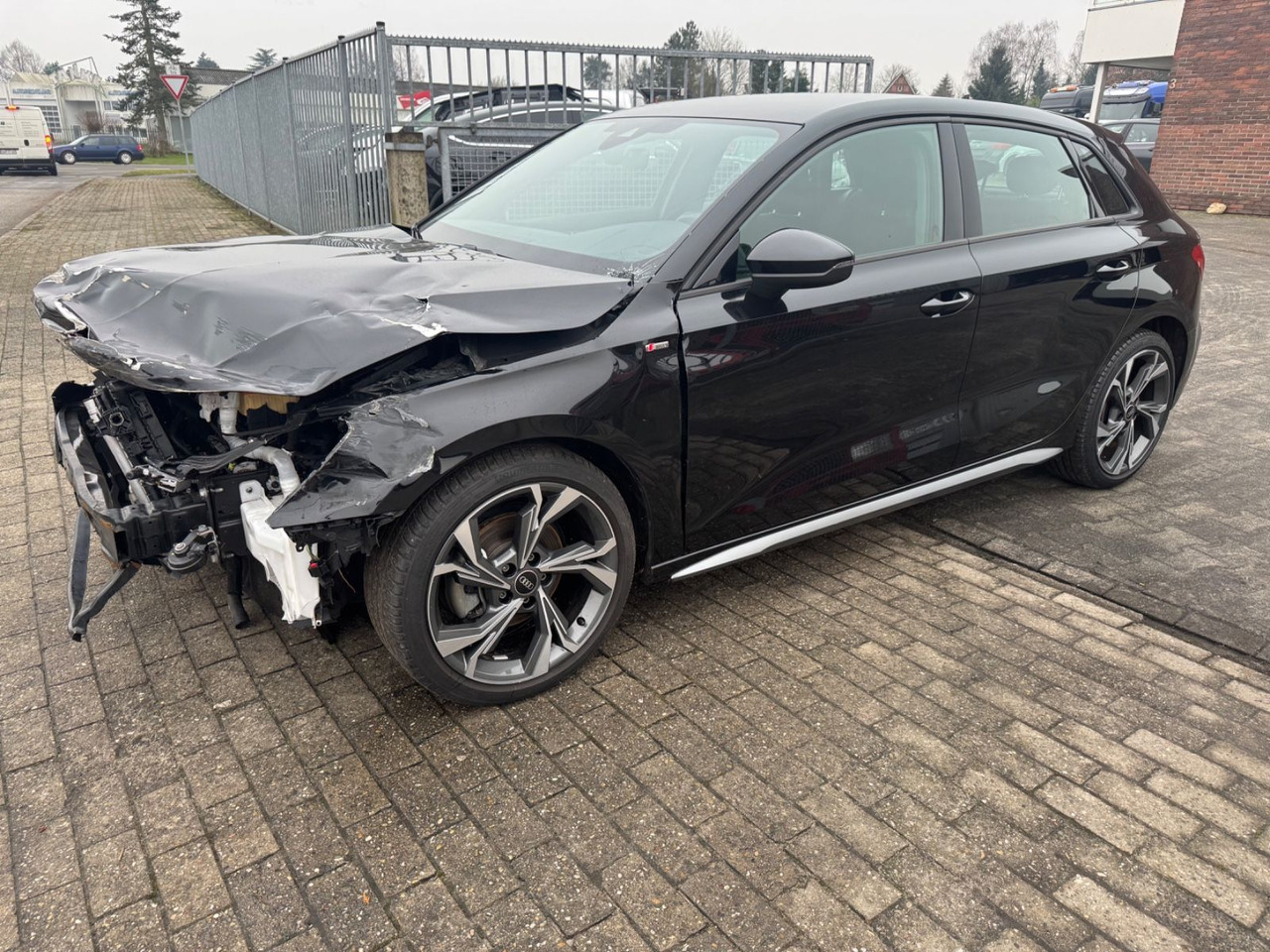 Audi A3 Sportback 35 TDI S line 32.000 KM S-TRONIC Audi A3 Sportback 35 TDI S line 32.000 KM S-TRONIC - Sedan: picture 2 Audi A3 Sportback 35 TDI S line 32.000 KM S-TRONIC Audi A3 Sportback 35 TDI S line 32.000 KM S-TRONIC - Sedan: picture 2