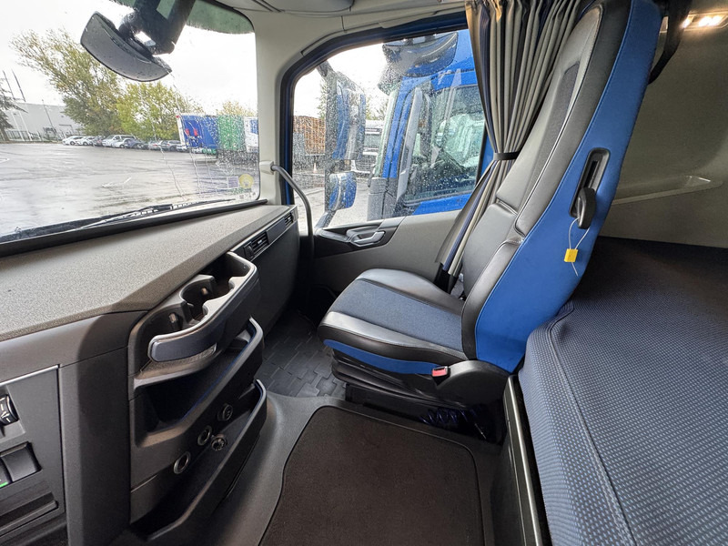 Volvo FH - Tractor unit: picture 2 Volvo FH - Tractor unit: picture 2