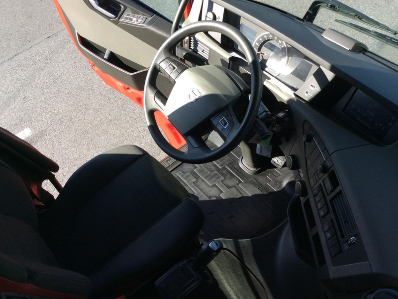 Volvo FH - Tractor unit: picture 5 Volvo FH - Tractor unit: picture 5