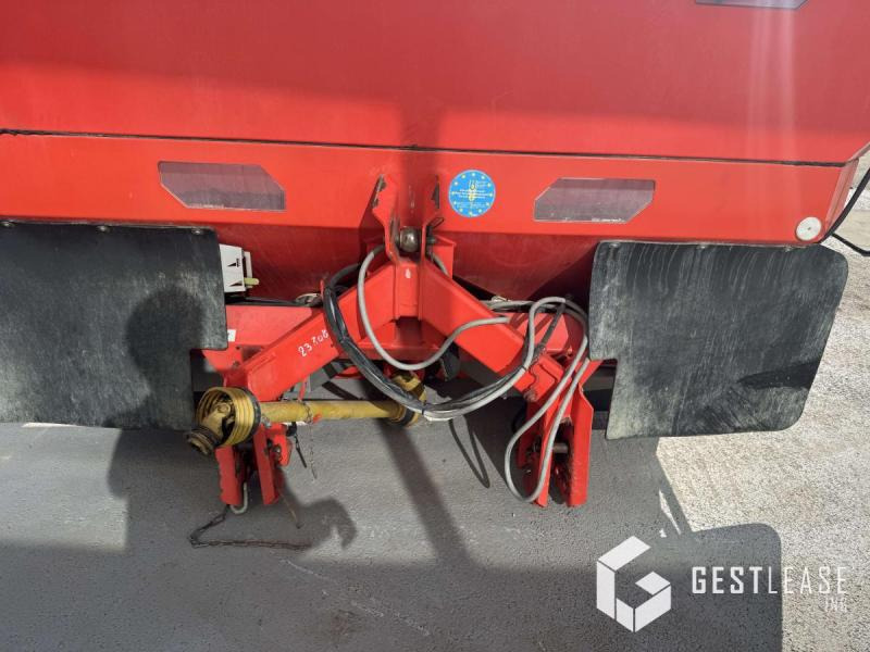 Kuhn AXIS 40.1 W - Fertilizer spreader: picture 5 Kuhn AXIS 40.1 W - Fertilizer spreader: picture 5