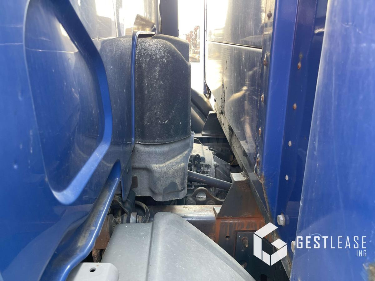 Curtainsider truck Renault Premium 320 DCI: picture 20