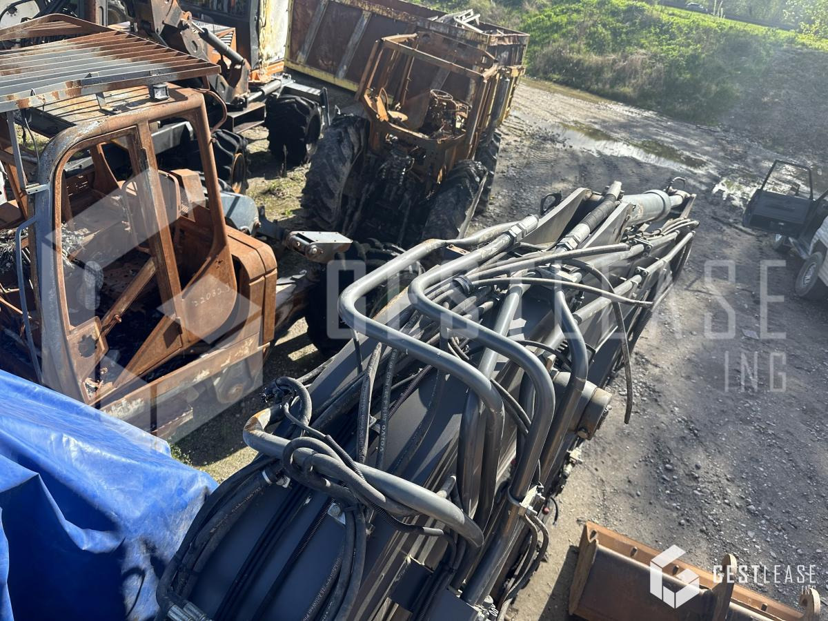 Crawler excavator Volvo ECR145 EL: picture 8