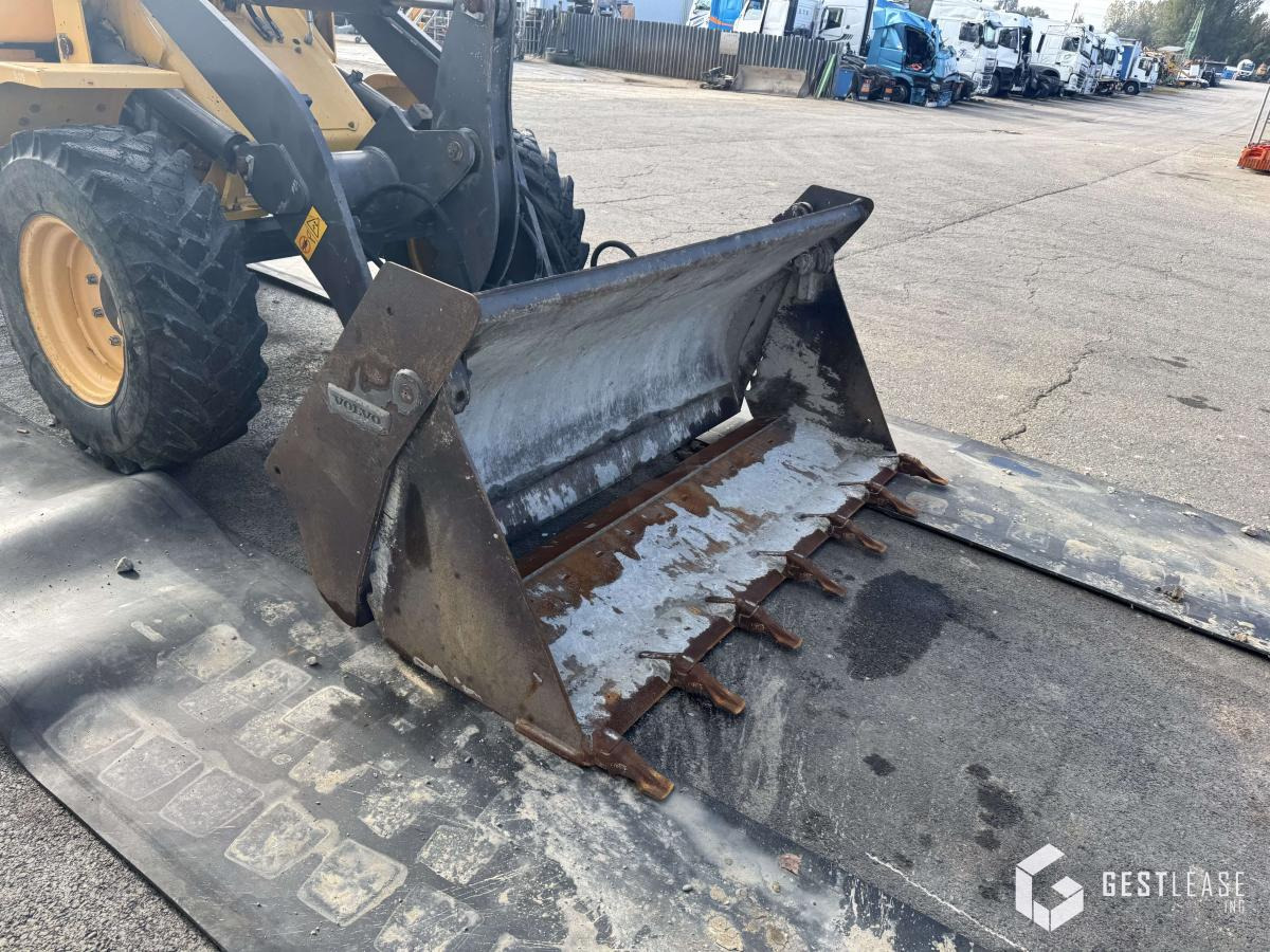 Volvo L30G - Wheel loader: picture 5 Volvo L30G - Wheel loader: picture 5