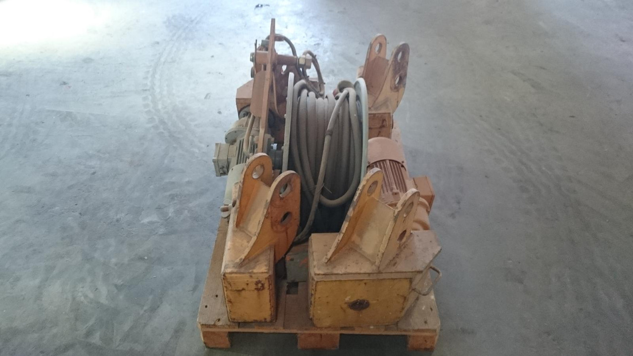 Liebherr Schienenfahrewerk Schienenfahrwerk für 34K, 35K - Construction equipment: picture 4 Liebherr Schienenfahrewerk Schienenfahrwerk für 34K, 35K - Construction equipment: picture 4