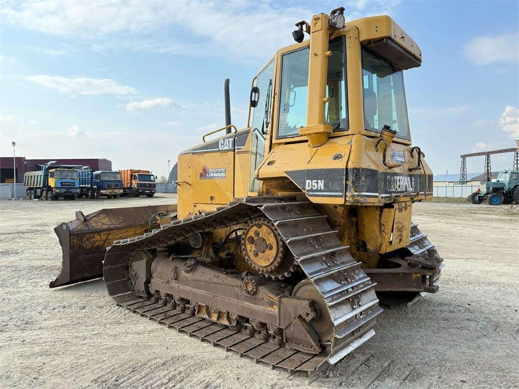 CAT D5N LGP  - Bulldozer: picture 4 CAT D5N LGP  - Bulldozer: picture 4