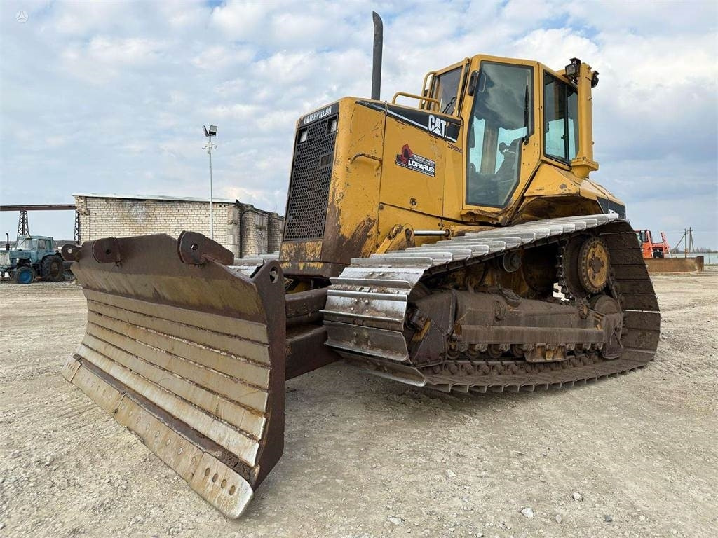 CAT D5N LGP  - Bulldozer: picture 2 CAT D5N LGP  - Bulldozer: picture 2