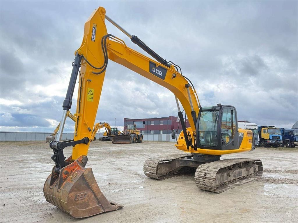 JCB JS 220 LC - Crawler excavator: picture 2 JCB JS 220 LC - Crawler excavator: picture 2