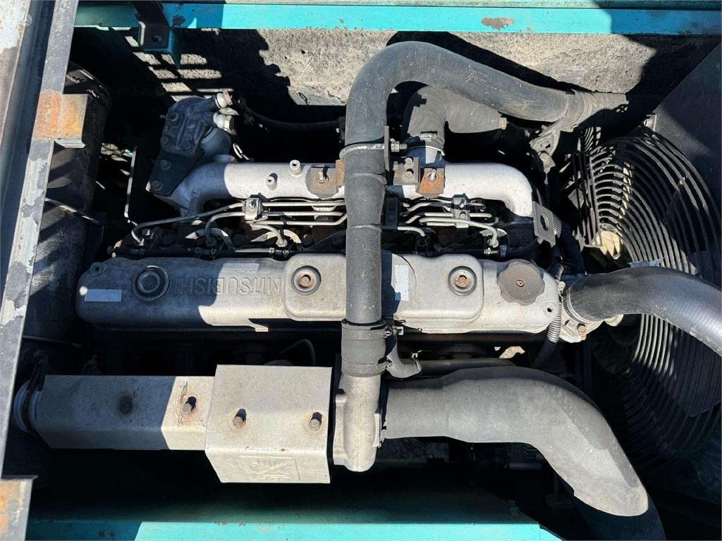 Crawler excavator Kobelco SK 250 NLC-6 FOR SPARE PARTS: picture 9