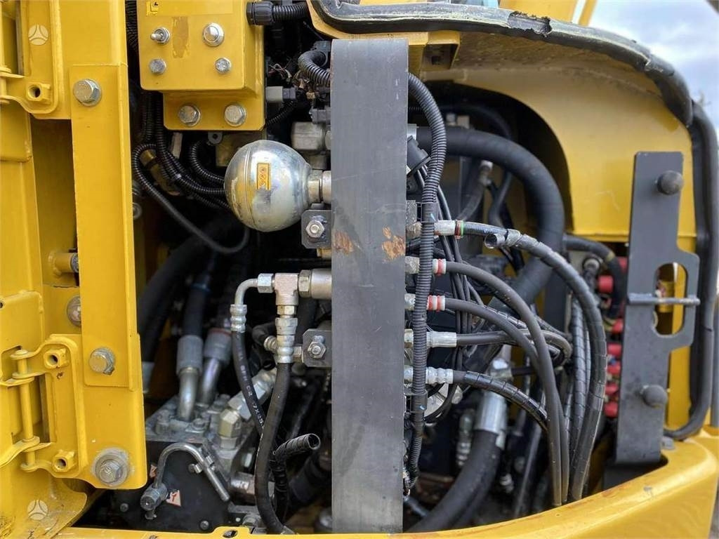 Crawler excavator Komatsu 138 US-8 BOGMASTER: picture 20