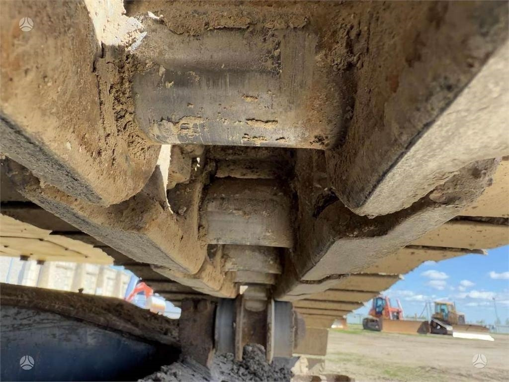 Crawler excavator Komatsu PC 190 LC-8: picture 13