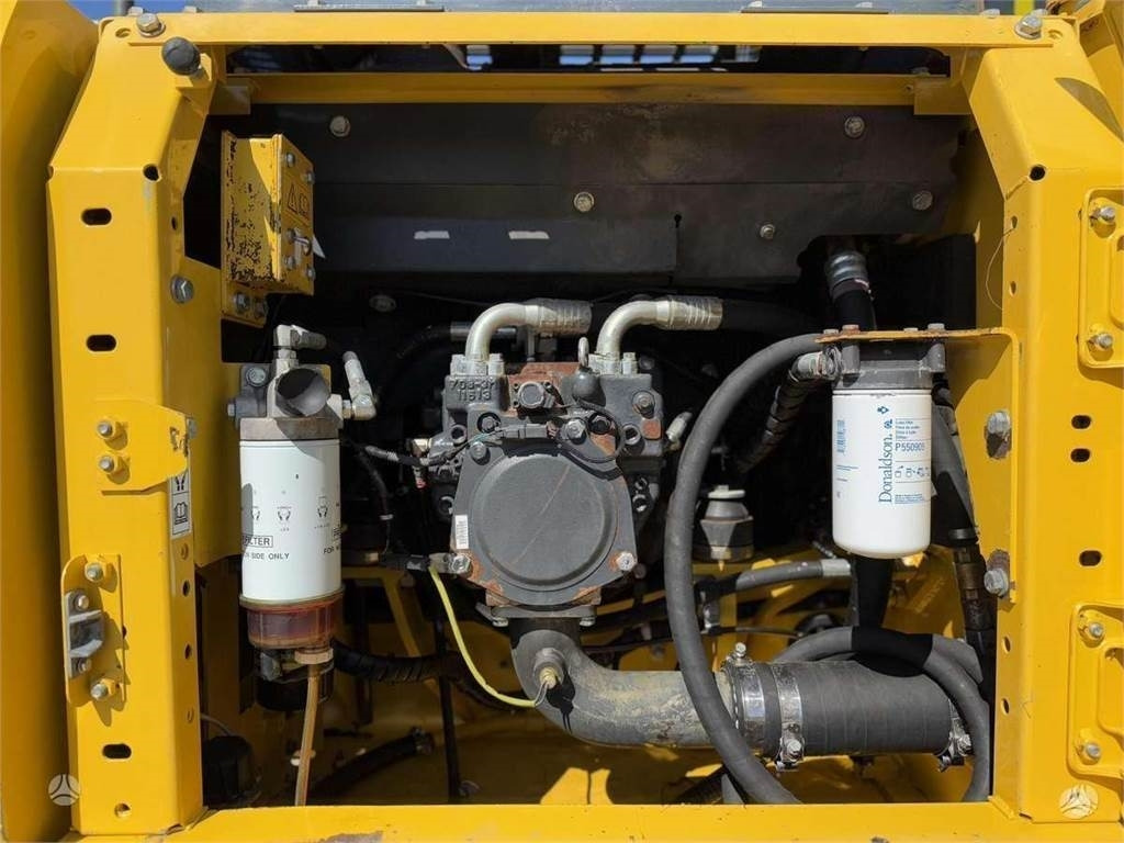 Crawler excavator Komatsu PC 190 LC-8: picture 10