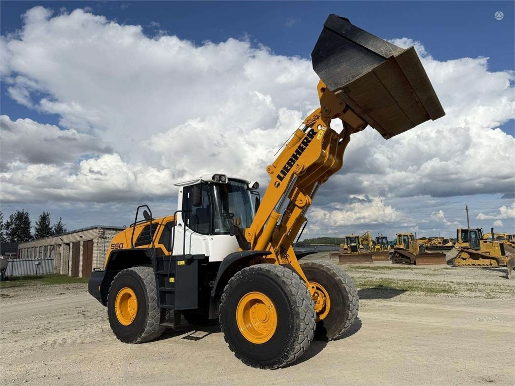 Liebherr L 550 , quick coupler - Wheel loader: picture 1 Liebherr L 550 , quick coupler - Wheel loader: picture 1