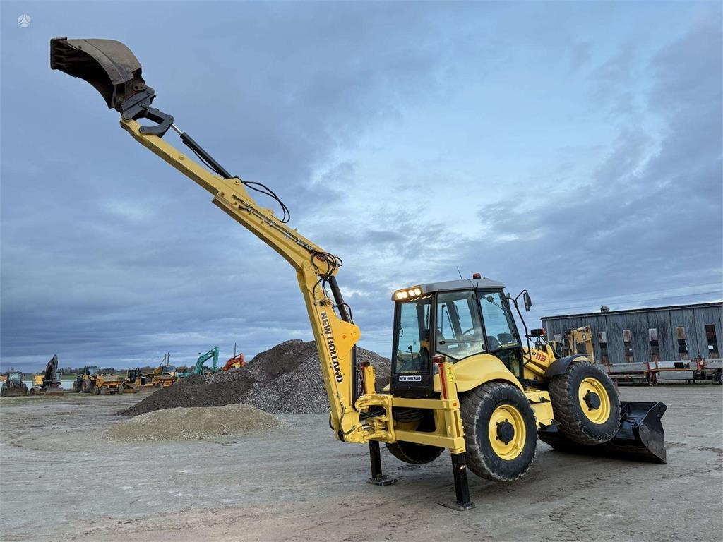 New Holland B 115-4PS - Backhoe loader: picture 4 New Holland B 115-4PS - Backhoe loader: picture 4