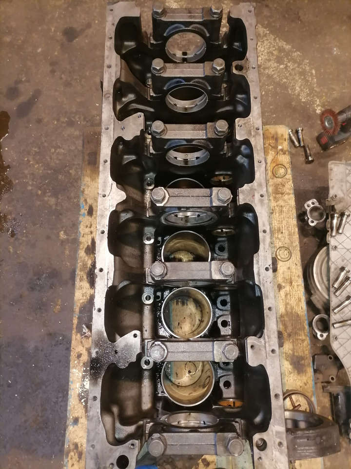 MAN Mootoriplokk MAN D2876 51011013340 - Engine and parts for Truck: picture 2 MAN Mootoriplokk MAN D2876 51011013340 - Engine and parts for Truck: picture 2