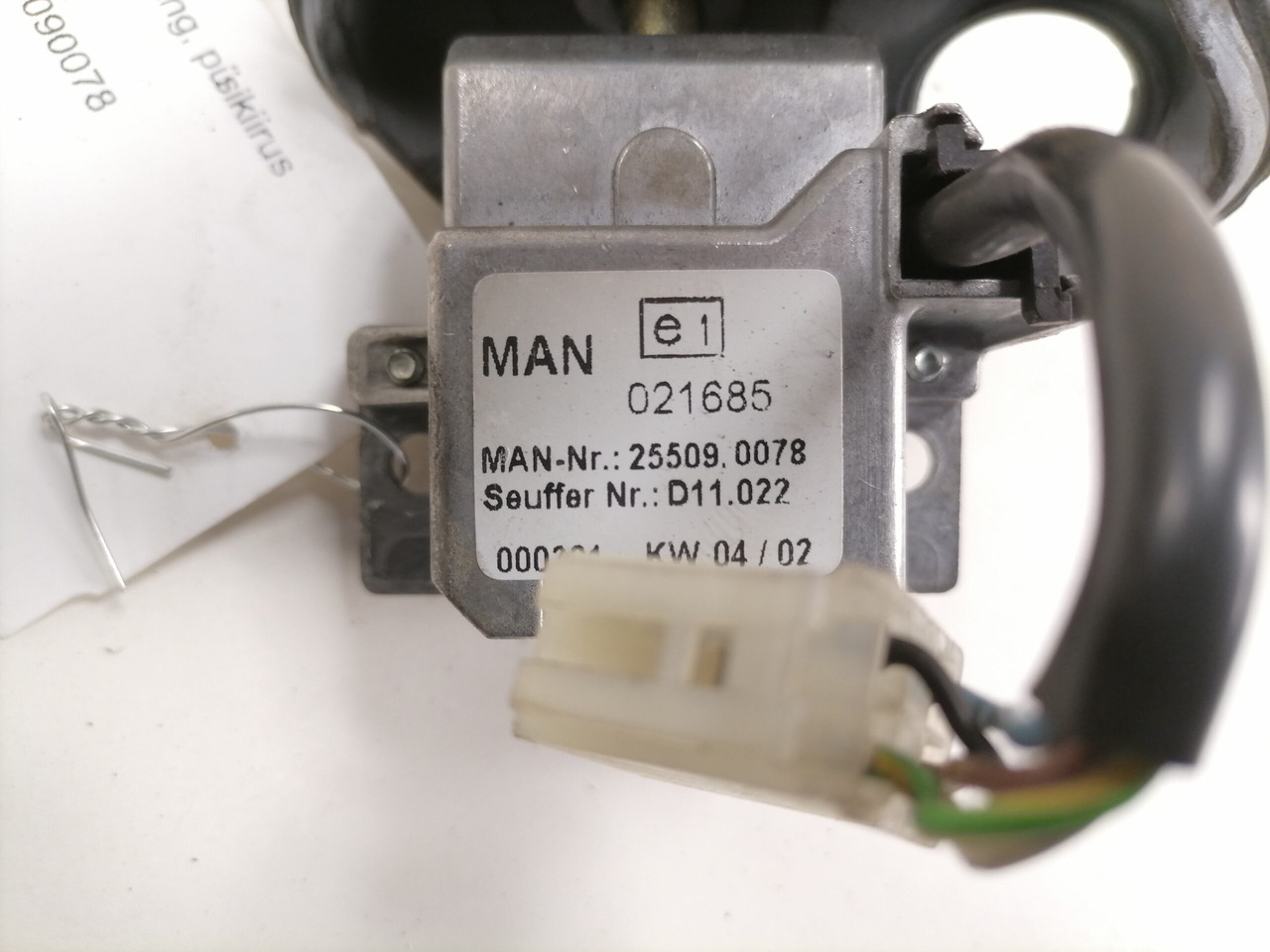 MAN Switch, cruise control 255090078 - Electrical system for Truck: picture 3 MAN Switch, cruise control 255090078 - Electrical system for Truck: picture 3