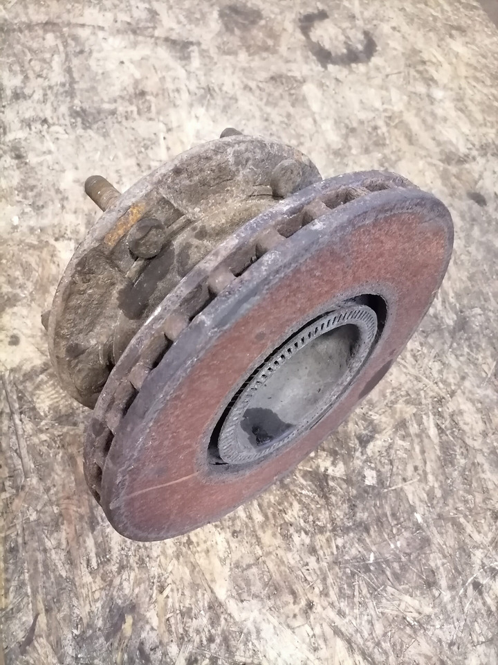 MB Atego truck with wheel hub A9703560301 - Universal part for Truck: picture 2 MB Atego truck with wheel hub A9703560301 - Universal part for Truck: picture 2