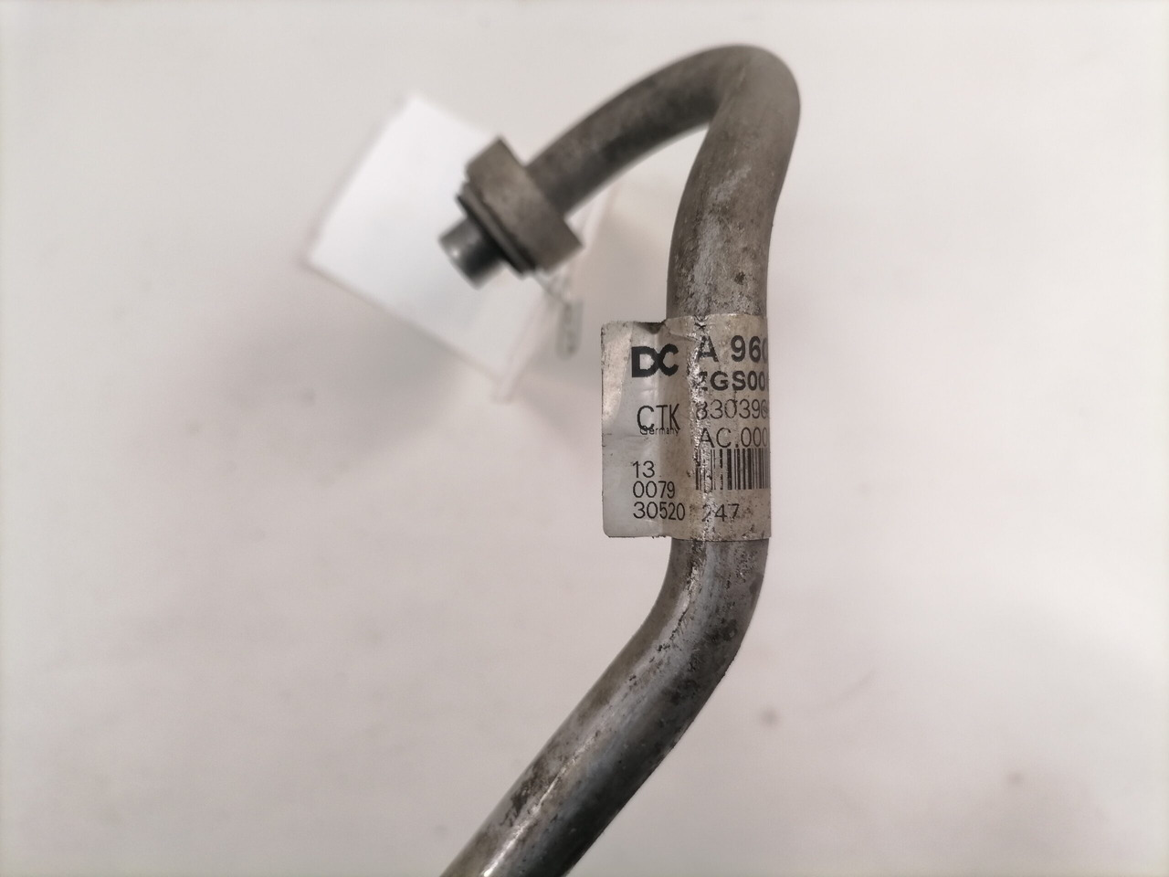 Mercedes-Benz A/C pipe A9608308817 - Heating/ Ventilation for Truck: picture 4 Mercedes-Benz A/C pipe A9608308817 - Heating/ Ventilation for Truck: picture 4