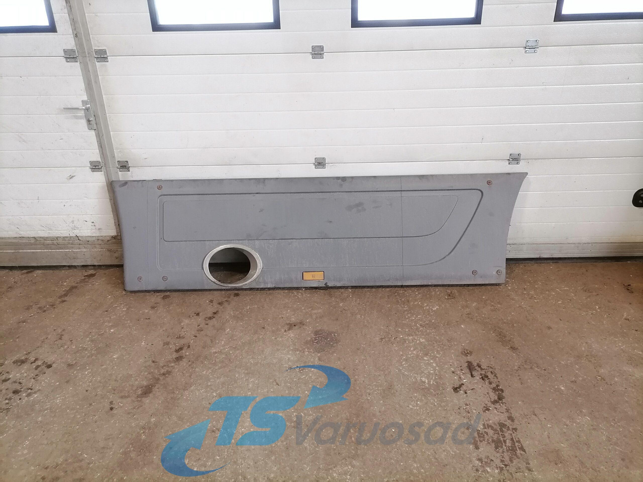 Mercedes-Benz Air deflector A9345202022 - Aerodynamics/ Spoiler for Truck: picture 1 Mercedes-Benz Air deflector A9345202022 - Aerodynamics/ Spoiler for Truck: picture 1