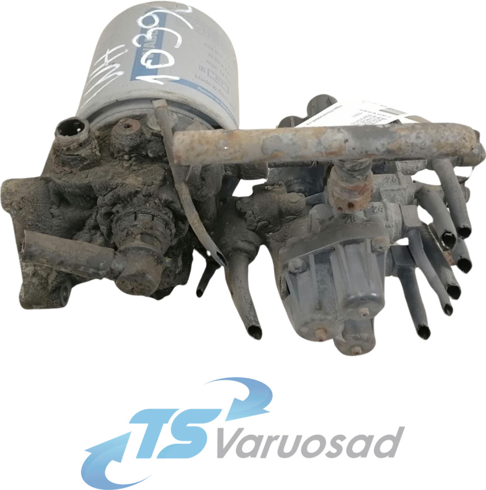 Mercedes-Benz Air dryer 0024310715 - Brake valve for Truck: picture 1 Mercedes-Benz Air dryer 0024310715 - Brake valve for Truck: picture 1