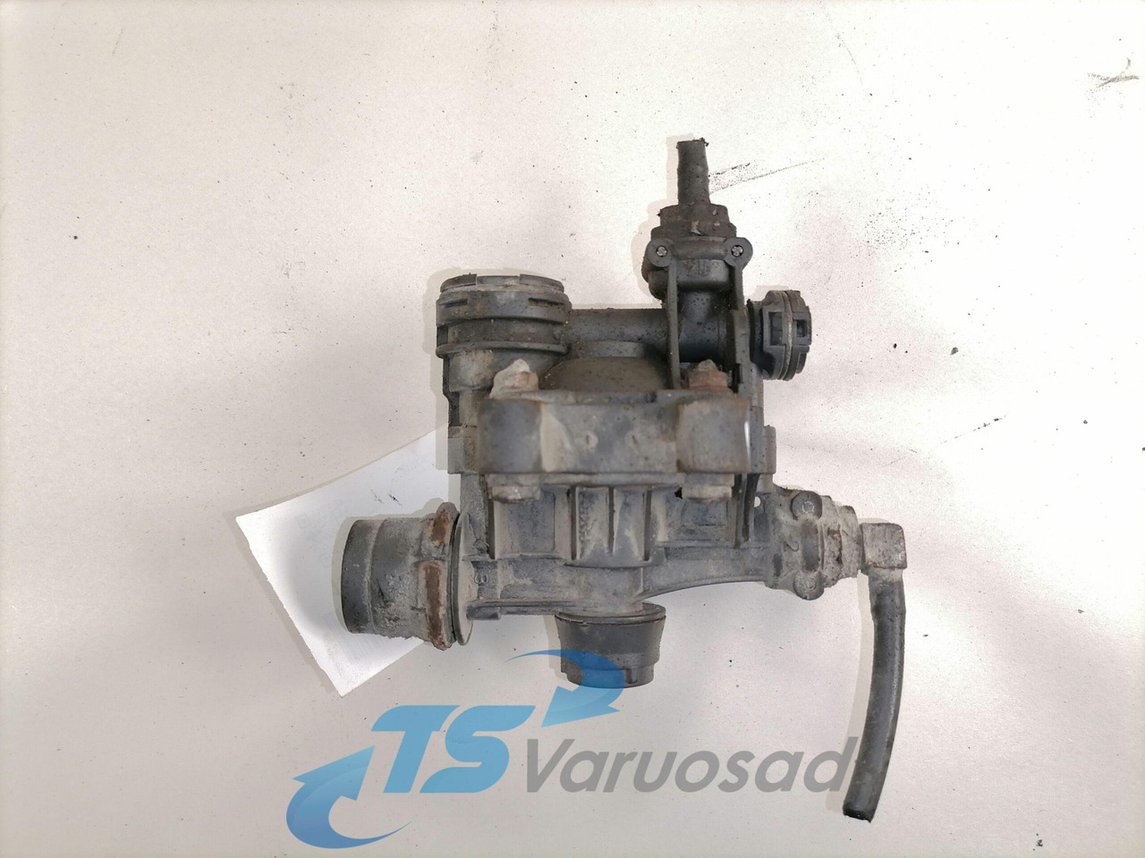 Mercedes-Benz Air pressure control valve 4733030000 - Brake valve for Truck: picture 3 Mercedes-Benz Air pressure control valve 4733030000 - Brake valve for Truck: picture 3
