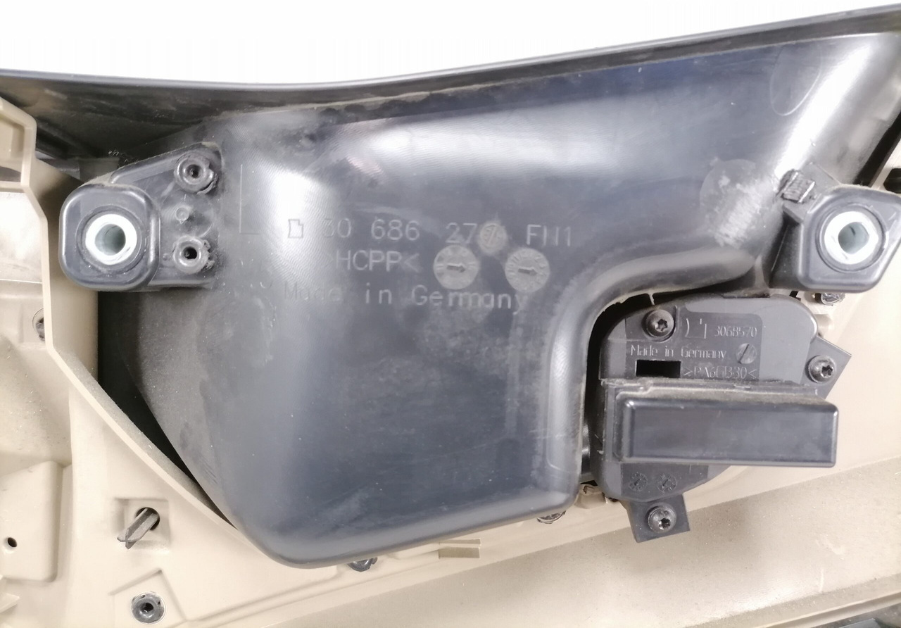 Mercedes-Benz Door trim panel A9607272471 - Door and parts for Truck: picture 4 Mercedes-Benz Door trim panel A9607272471 - Door and parts for Truck: picture 4