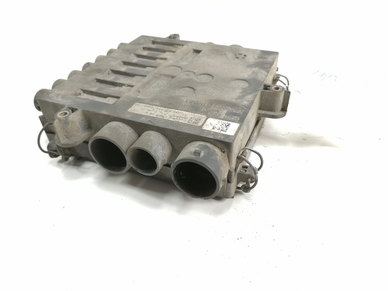 Mercedes-Benz Juhtmestiku harukarp A9605460440 - Fuse for Truck: picture 2 Mercedes-Benz Juhtmestiku harukarp A9605460440 - Fuse for Truck: picture 2