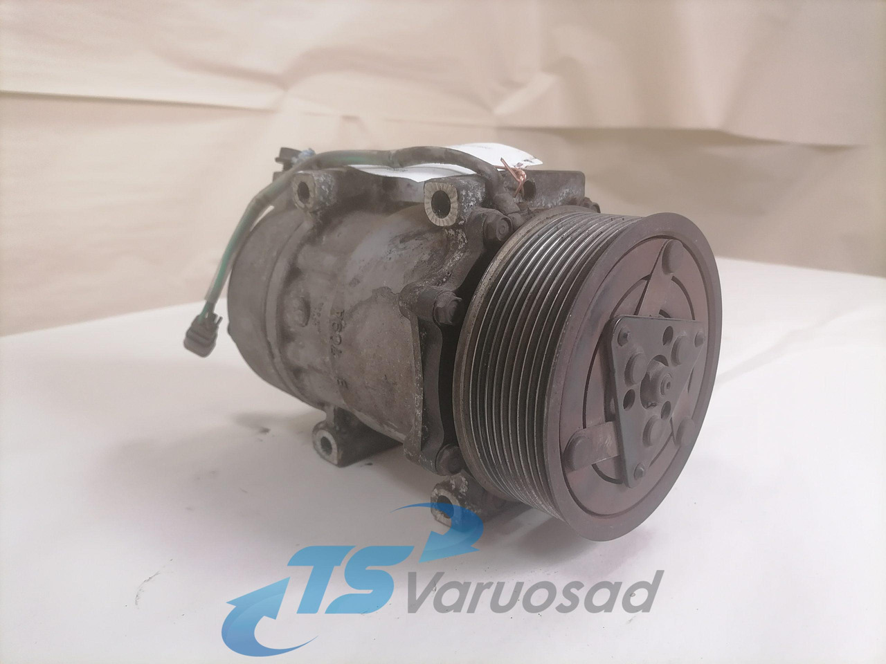 Scania A/C compressor 091019087 - Heating/ Ventilation for Truck: picture 1 Scania A/C compressor 091019087 - Heating/ Ventilation for Truck: picture 1
