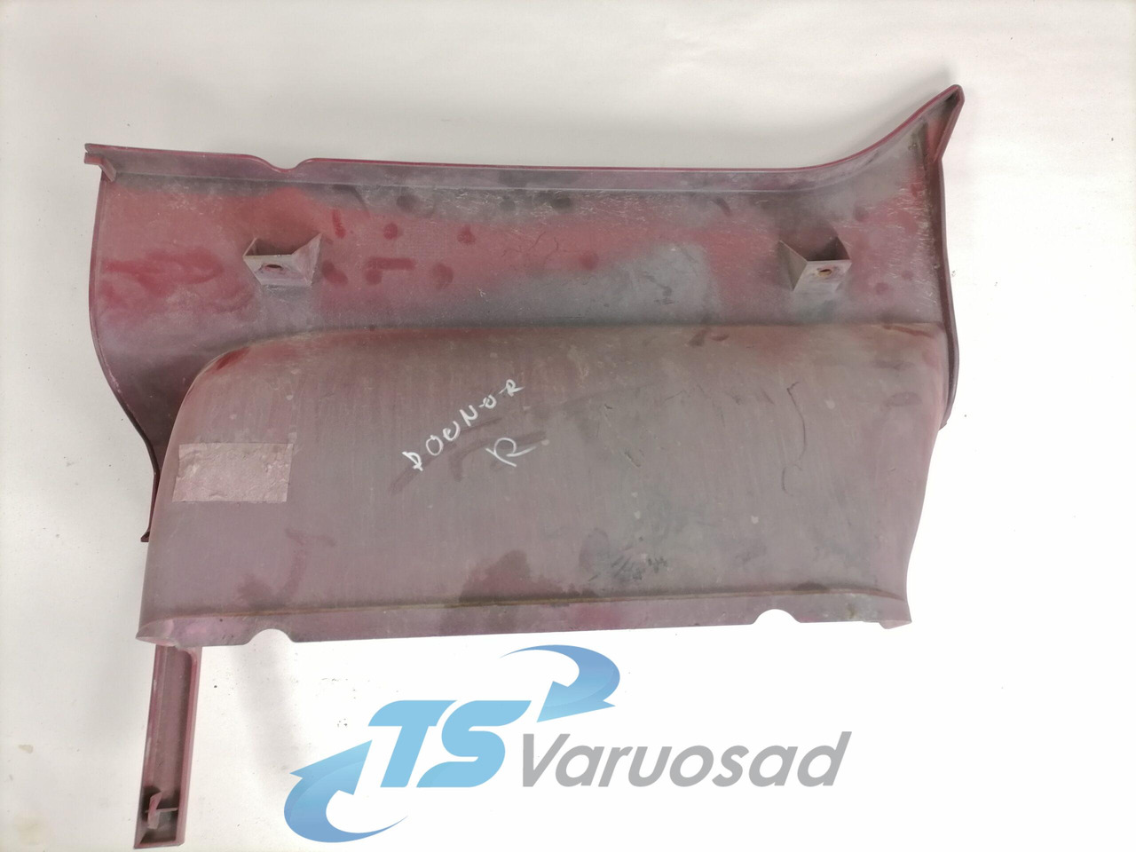 Scania Astmelaua plastik kate, ülemine parem 1442654 - Footstep for Truck: picture 2 Scania Astmelaua plastik kate, ülemine parem 1442654 - Footstep for Truck: picture 2