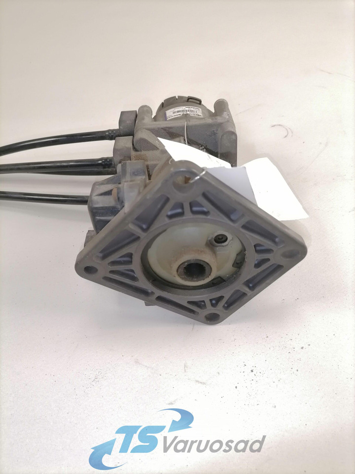 Scania Brake pressure control 1442938 - Brake valve for Truck: picture 2 Scania Brake pressure control 1442938 - Brake valve for Truck: picture 2
