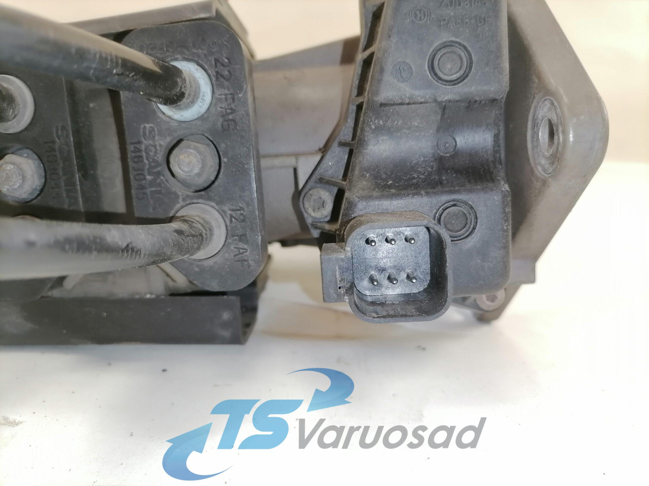 Scania Brake pressure control 1867518 - Brake valve for Truck: picture 3 Scania Brake pressure control 1867518 - Brake valve for Truck: picture 3