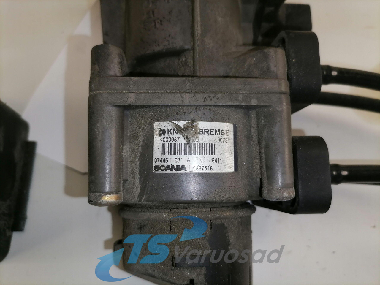 Scania Brake pressure control 1867518 - Brake valve for Truck: picture 2 Scania Brake pressure control 1867518 - Brake valve for Truck: picture 2