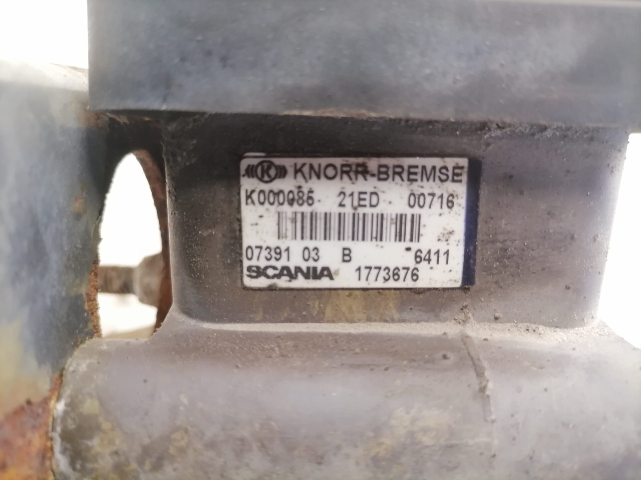 Scania EBS brake valve 1773676 - Brake valve for Truck: picture 2 Scania EBS brake valve 1773676 - Brake valve for Truck: picture 2