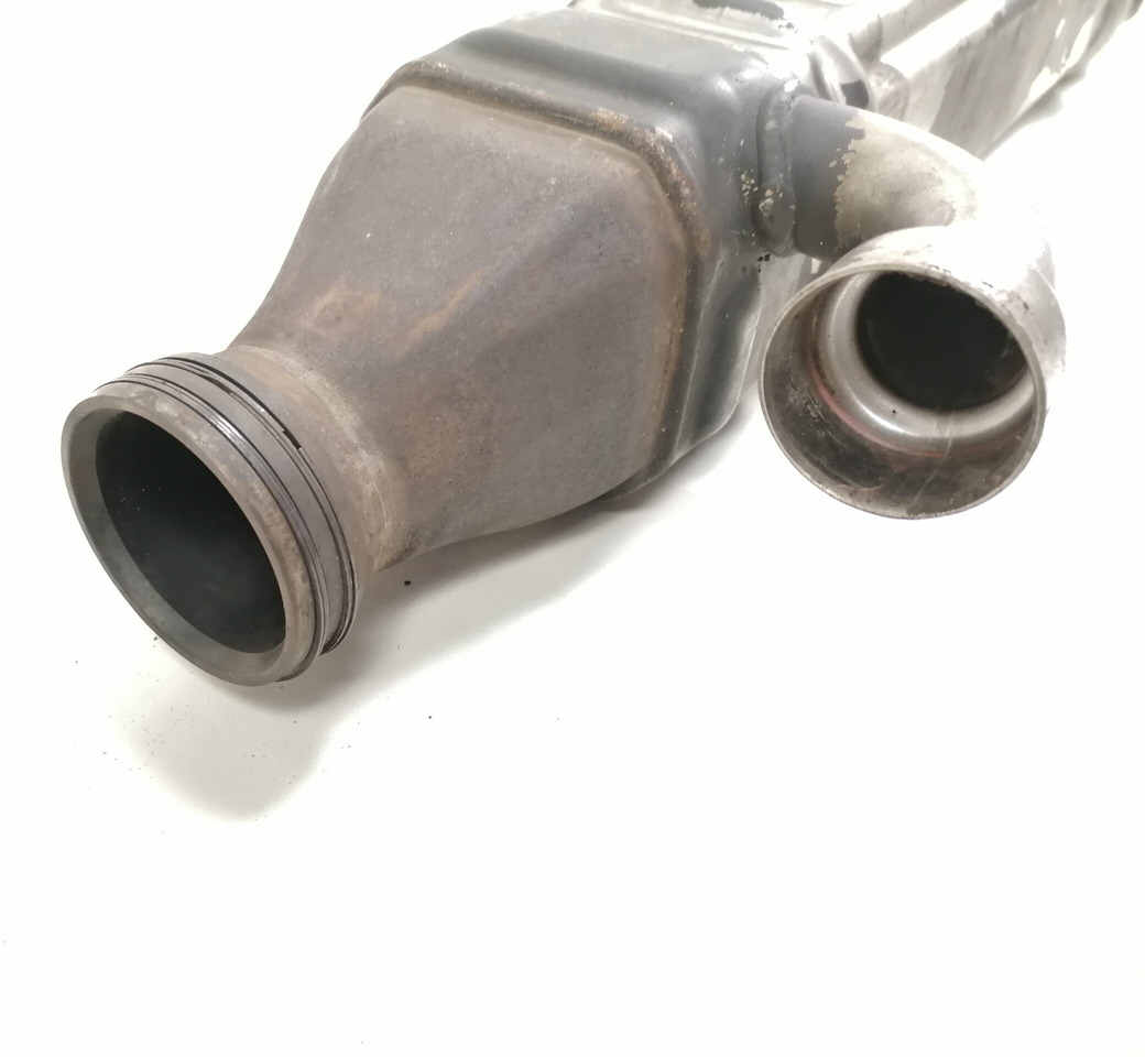 Scania EGR cooler 1795704 - EGR cooler for Truck: picture 3 Scania EGR cooler 1795704 - EGR cooler for Truck: picture 3