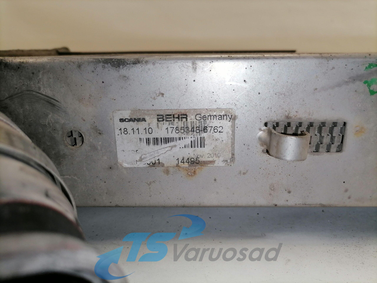 Scania EGR radiator 1785348 - EGR cooler for Truck: picture 4 Scania EGR radiator 1785348 - EGR cooler for Truck: picture 4