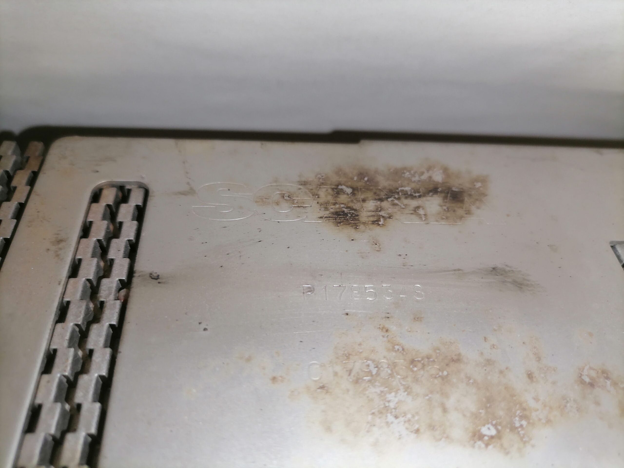 Scania EGR radiator 1785348 - EGR cooler for Truck: picture 5 Scania EGR radiator 1785348 - EGR cooler for Truck: picture 5