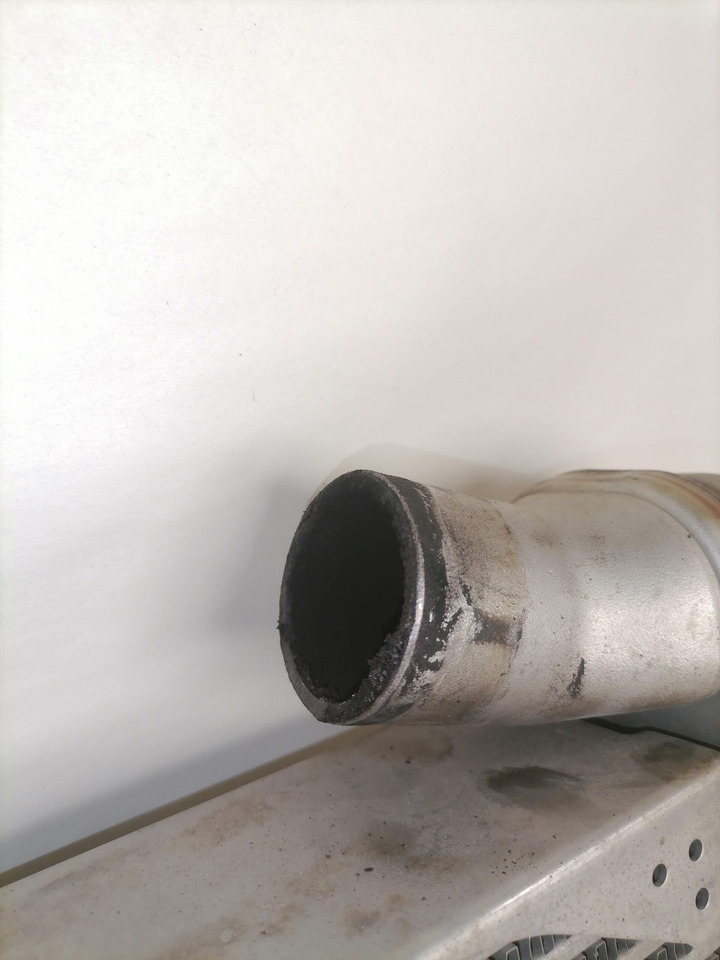 Scania EGR radiator 1785348 - EGR cooler for Truck: picture 3 Scania EGR radiator 1785348 - EGR cooler for Truck: picture 3