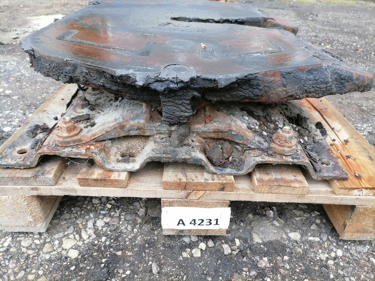 Scania Fifht wheel 1433906 - Fifth wheel coupling for Truck: picture 2 Scania Fifht wheel 1433906 - Fifth wheel coupling for Truck: picture 2