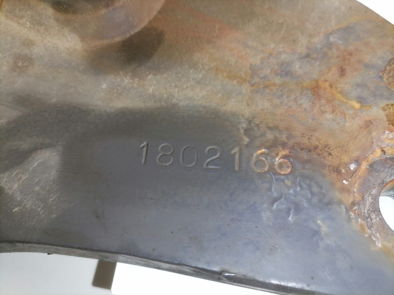 Scania Front bumper carrier 1802166 - Bumper for Truck: picture 2 Scania Front bumper carrier 1802166 - Bumper for Truck: picture 2