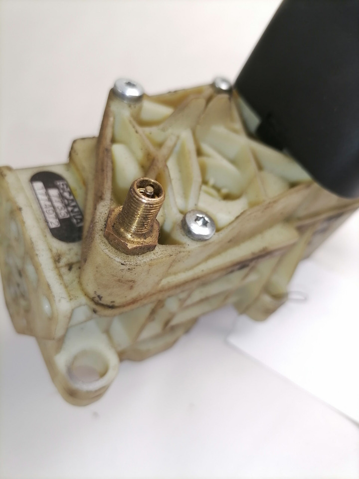 Scania Handbrake control lever 1774972 - Universal part for Truck: picture 5 Scania Handbrake control lever 1774972 - Universal part for Truck: picture 5