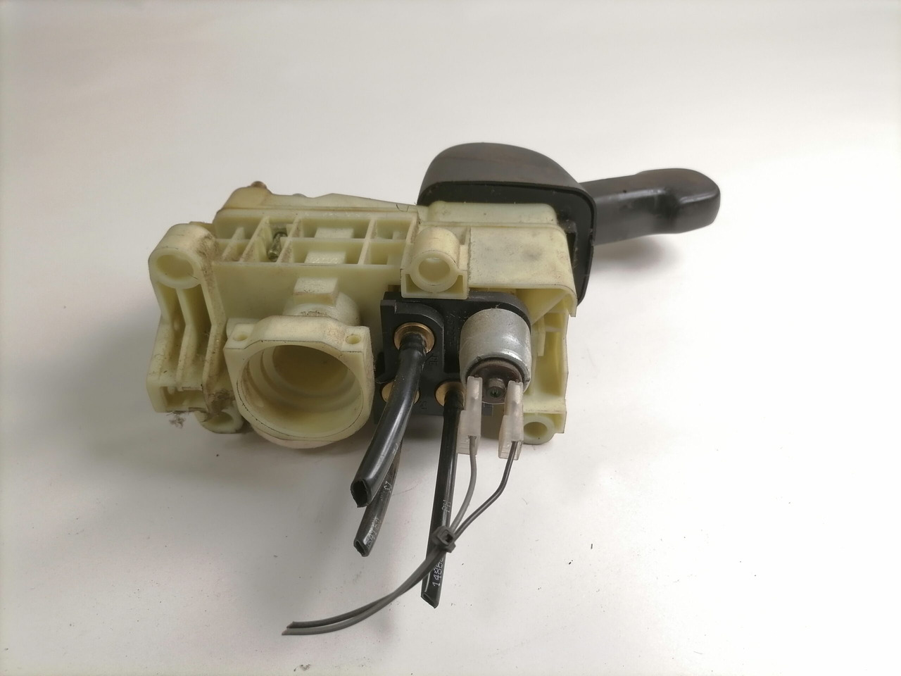 Scania Handbrake control lever 1774972 - Universal part for Truck: picture 5 Scania Handbrake control lever 1774972 - Universal part for Truck: picture 5