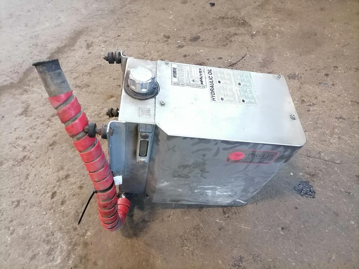 Scania Hydrulic oil cooler - Hydraulic tank for Truck: picture 2 Scania Hydrulic oil cooler - Hydraulic tank for Truck: picture 2
